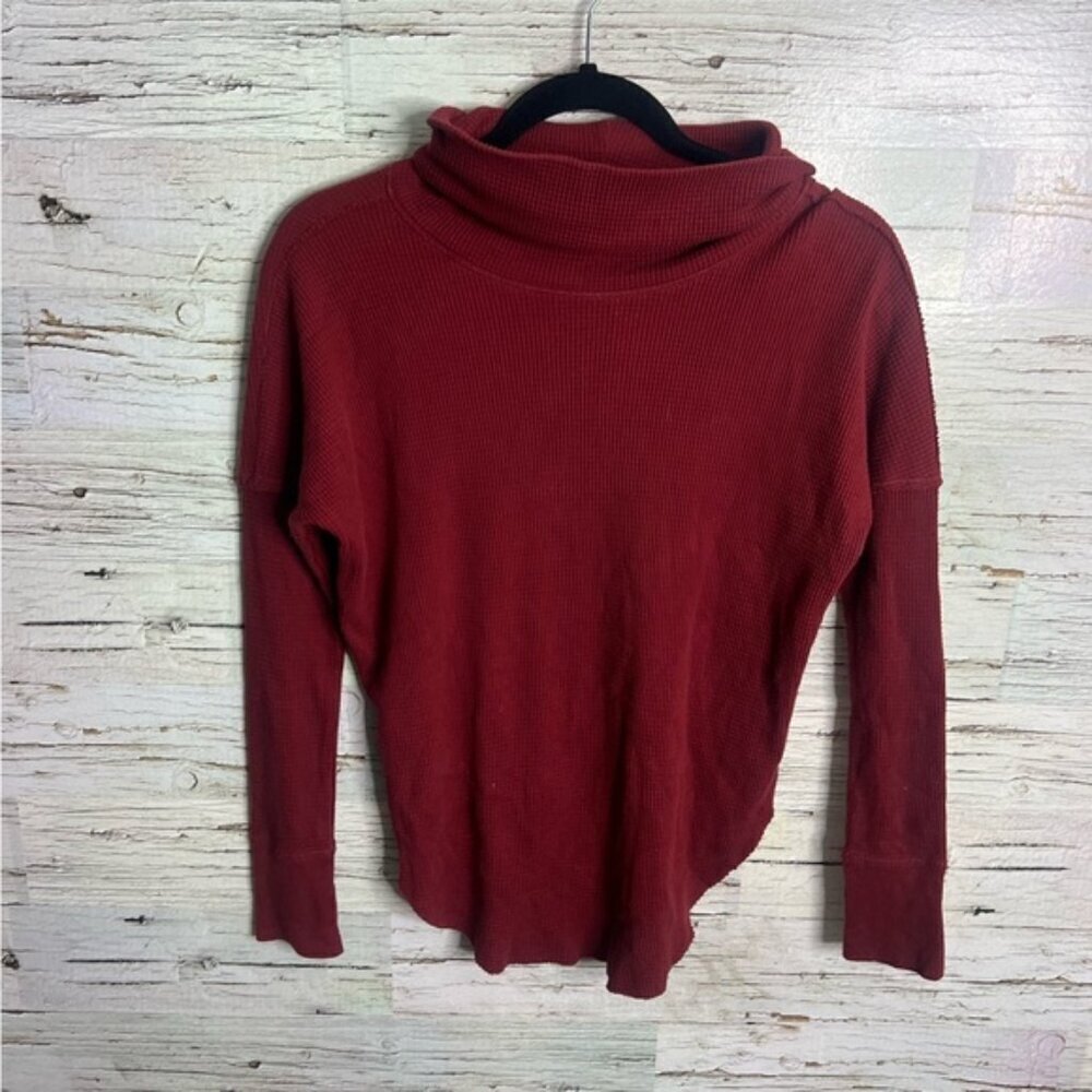Aritzia Tna Thermal Cowlneck Waffle Knit red size xxs